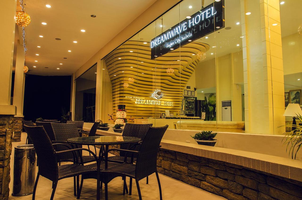 Dreamwave Hotel Ілаган Екстер'єр фото